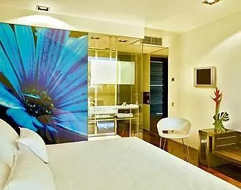 Ikonik Angli Hotell 4*