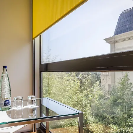 Otel Ikonik Angli