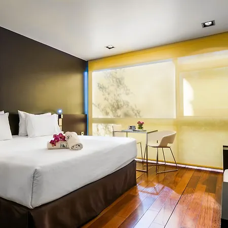 Ikonik Angli Otel 4*