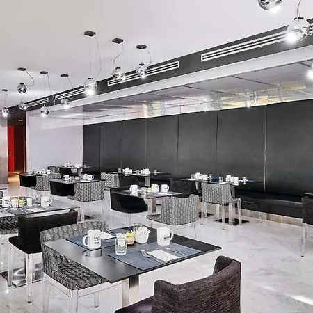 Otel Ikonik Angli
