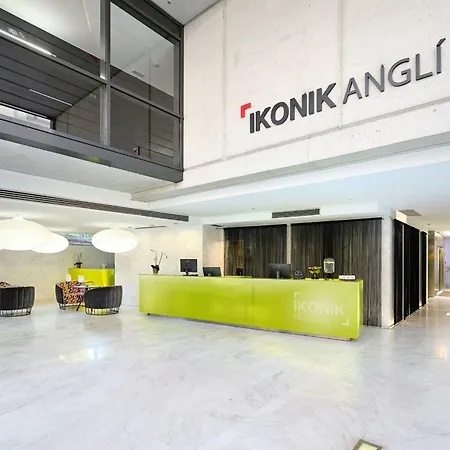 Ikonik Angli Barselona