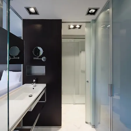 Ikonik Angli Hotel