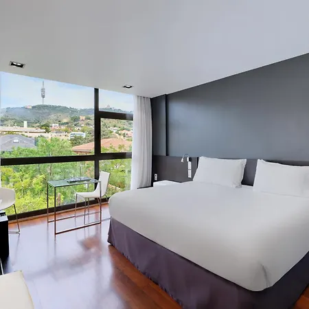 Ikonik Angli Hotel Barcelona