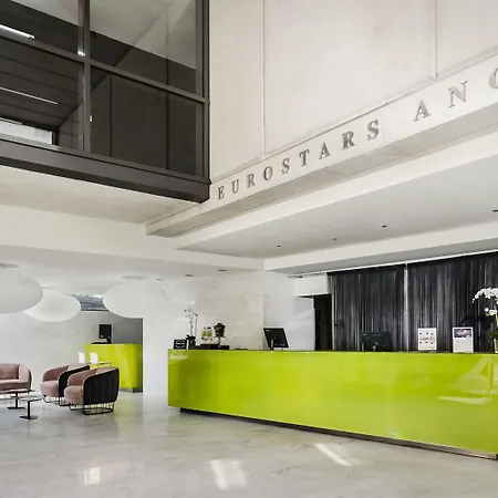 Ikonik Angli Hotel