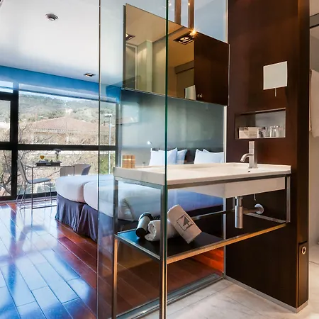 Hotel Ikonik Angli 4*