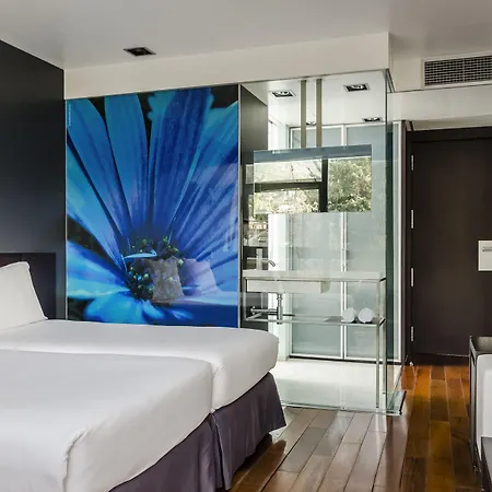 Ikonik Angli Hotel 4*