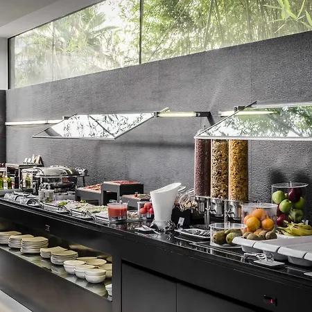Ikonik Angli Hotel 4*