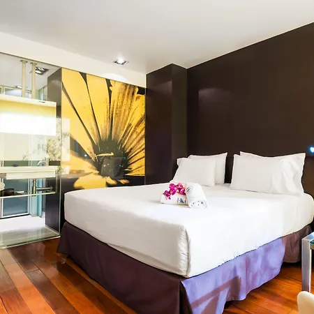 Hotel Ikonik Angli 4*