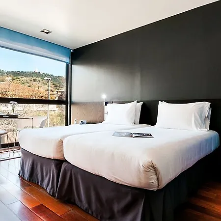 Ikonik Angli Otel 4*
