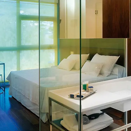 Hotel Ikonik Angli