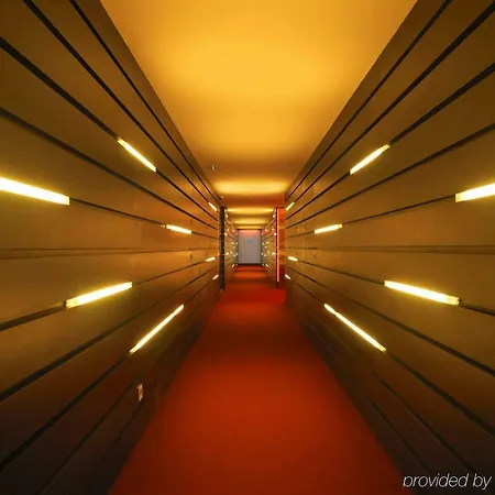 Ikonik Angli Otel 4*