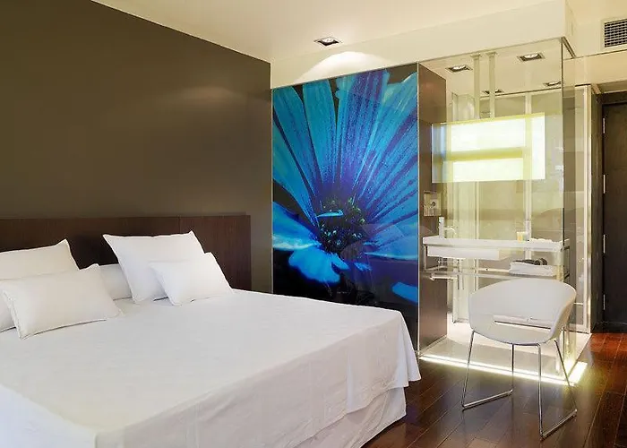 Hotel Ikonik Angli