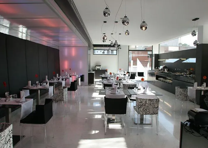 Ikonik Angli Hotel Barcelona