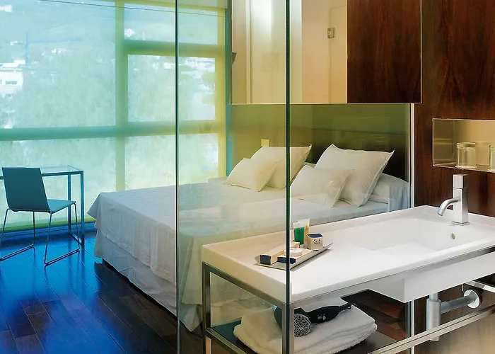 Hotel Ikonik Angli