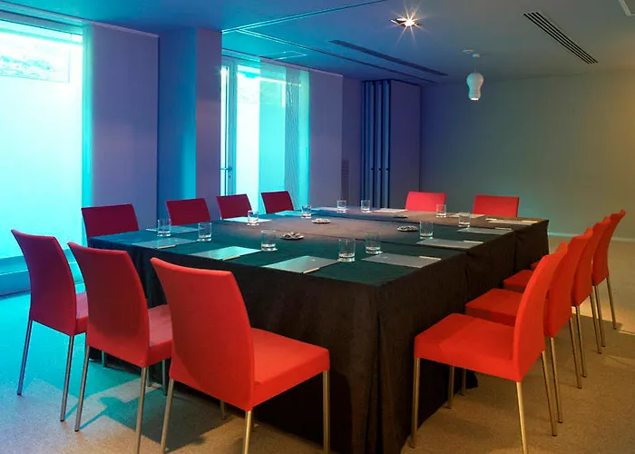 Ikonik Angli Hotel Barcelona